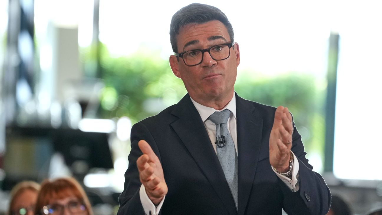 英国首相伯恩汉姆要求国际足联主席因世界杯出售计划辞职